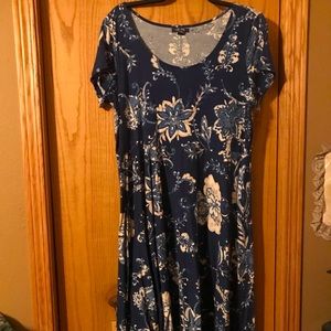 Women’s knit dress from Chaps. Lightweight with a beautiful pattern.